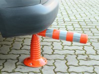 Flexibler Absperrpfosten orange