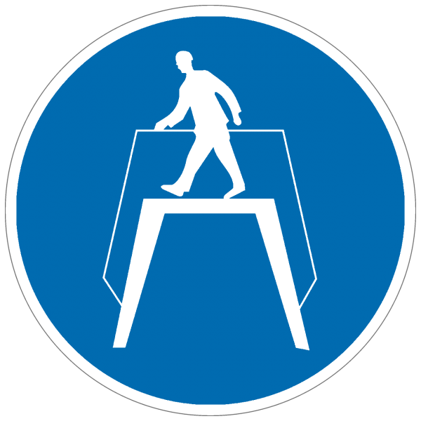 Gebotszeichen Übergang benutzen nach BGV A8 (M12)