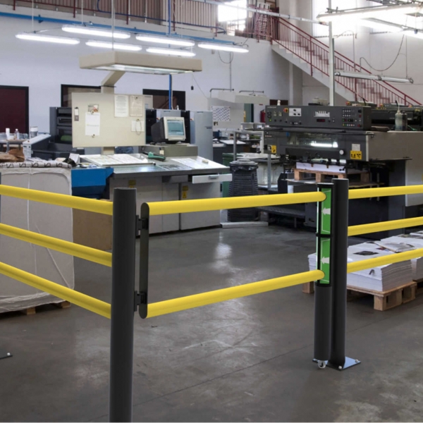 Schwingtür JULIET aus flexiblem Spezialkunststoff